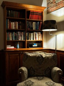 Tips for Creating a Cozy Reading Nook in Your Home